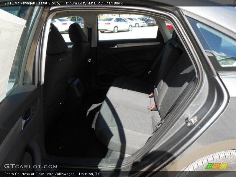 Platinum Gray Metallic / Titan Black 2013 Volkswagen Passat 2.5L S
