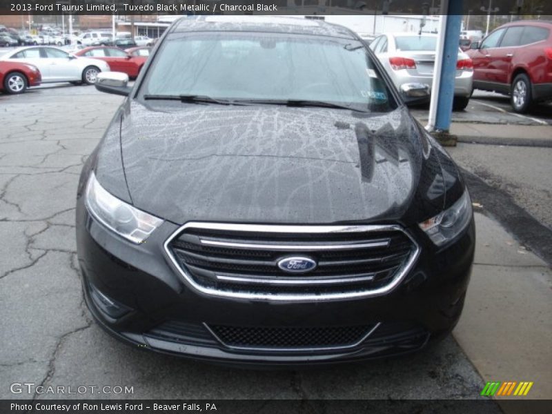 Tuxedo Black Metallic / Charcoal Black 2013 Ford Taurus Limited