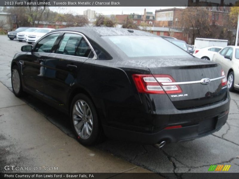 Tuxedo Black Metallic / Charcoal Black 2013 Ford Taurus Limited