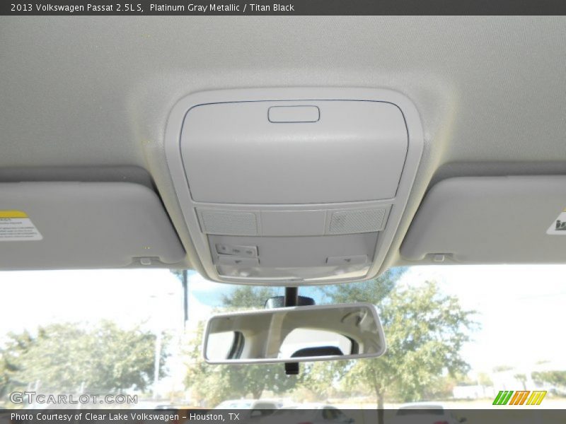 Platinum Gray Metallic / Titan Black 2013 Volkswagen Passat 2.5L S