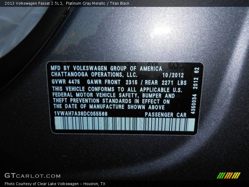 Platinum Gray Metallic / Titan Black 2013 Volkswagen Passat 2.5L S