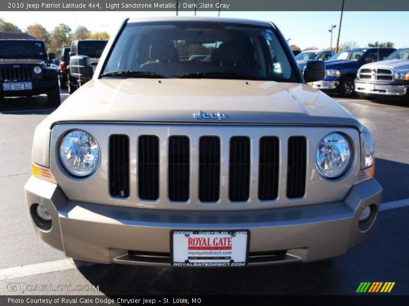 Light Sandstone Metallic / Dark Slate Gray 2010 Jeep Patriot Latitude 4x4