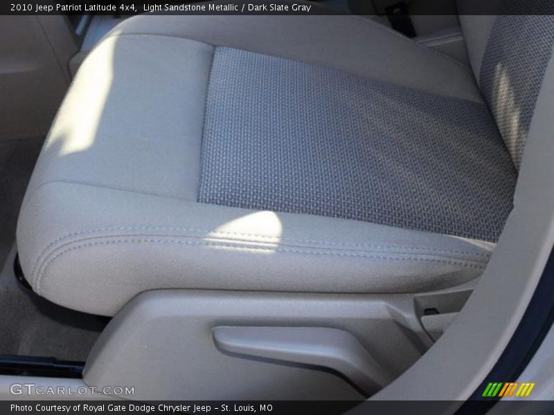 Light Sandstone Metallic / Dark Slate Gray 2010 Jeep Patriot Latitude 4x4