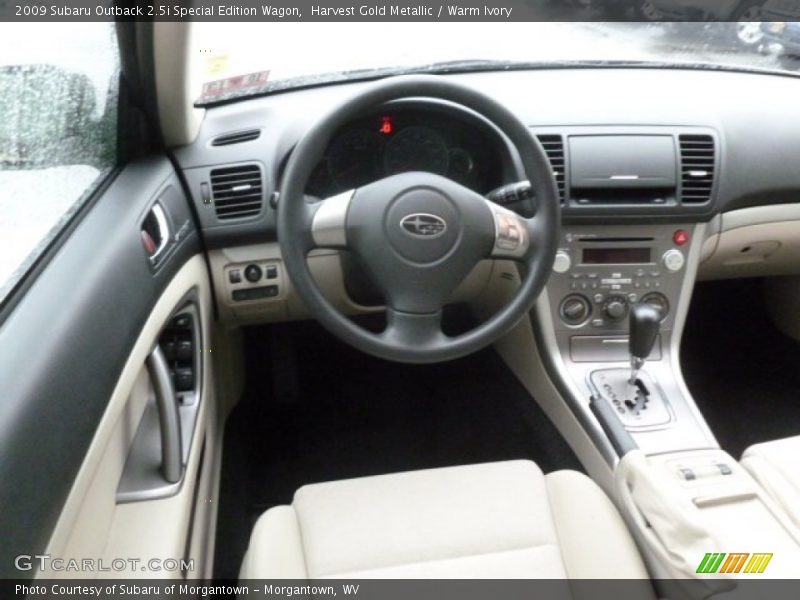 Harvest Gold Metallic / Warm Ivory 2009 Subaru Outback 2.5i Special Edition Wagon