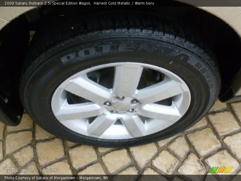 Harvest Gold Metallic / Warm Ivory 2009 Subaru Outback 2.5i Special Edition Wagon