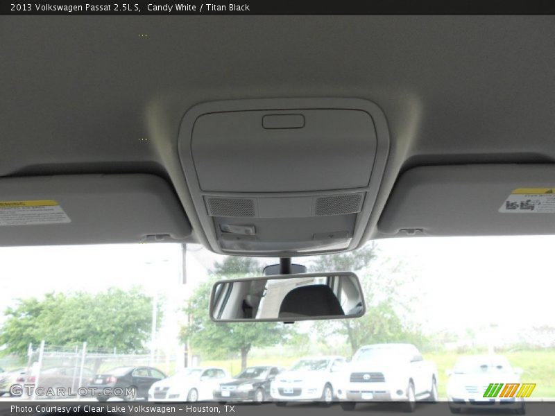 Candy White / Titan Black 2013 Volkswagen Passat 2.5L S