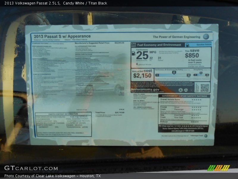 Candy White / Titan Black 2013 Volkswagen Passat 2.5L S