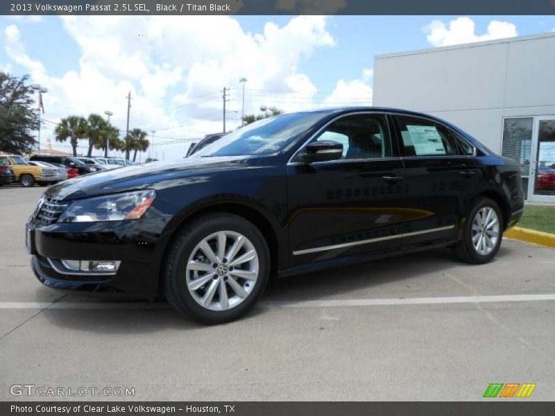 Black / Titan Black 2013 Volkswagen Passat 2.5L SEL