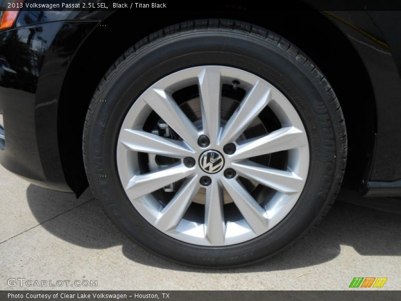 Black / Titan Black 2013 Volkswagen Passat 2.5L SEL