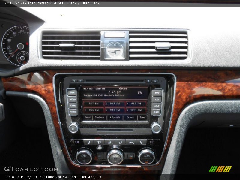 Black / Titan Black 2013 Volkswagen Passat 2.5L SEL