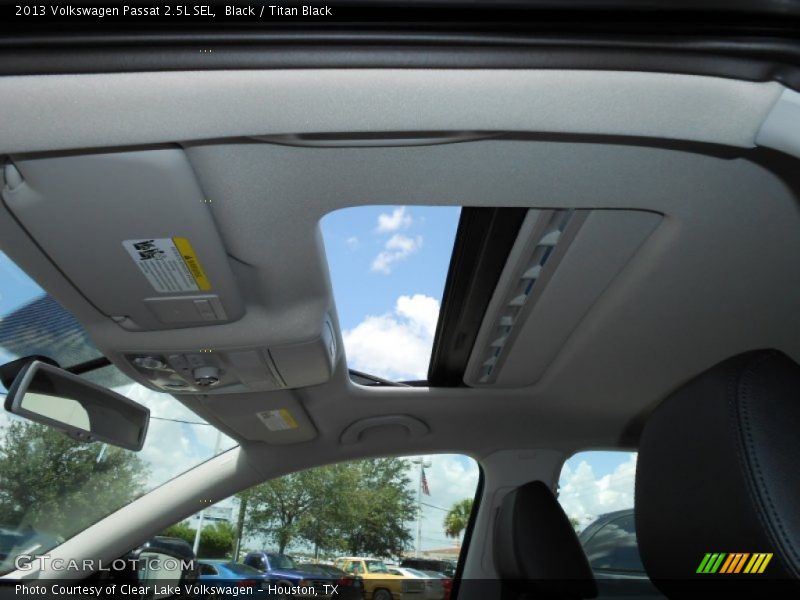 Black / Titan Black 2013 Volkswagen Passat 2.5L SEL