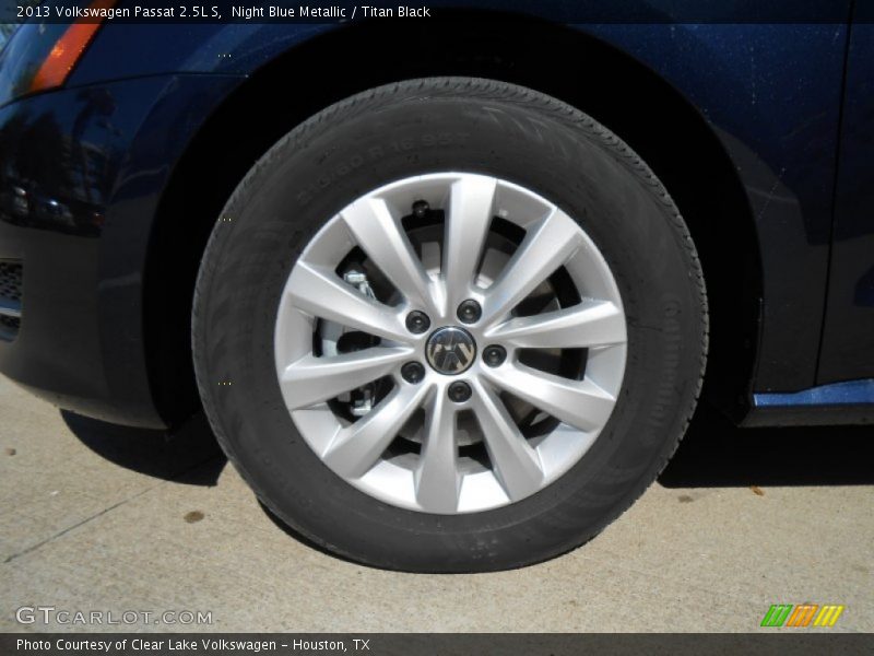 Night Blue Metallic / Titan Black 2013 Volkswagen Passat 2.5L S
