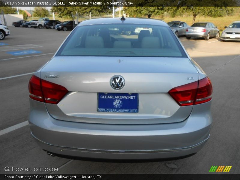 Reflex Silver Metallic / Moonrock Gray 2013 Volkswagen Passat 2.5L SEL