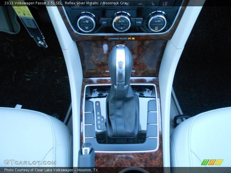 Reflex Silver Metallic / Moonrock Gray 2013 Volkswagen Passat 2.5L SEL