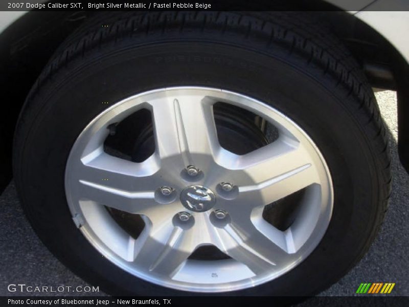 Bright Silver Metallic / Pastel Pebble Beige 2007 Dodge Caliber SXT