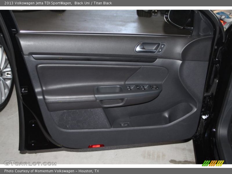 Black Uni / Titan Black 2013 Volkswagen Jetta TDI SportWagen