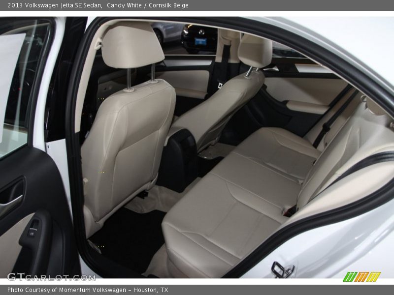 Candy White / Cornsilk Beige 2013 Volkswagen Jetta SE Sedan