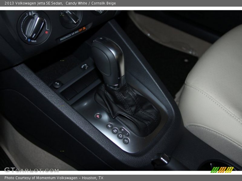 Candy White / Cornsilk Beige 2013 Volkswagen Jetta SE Sedan