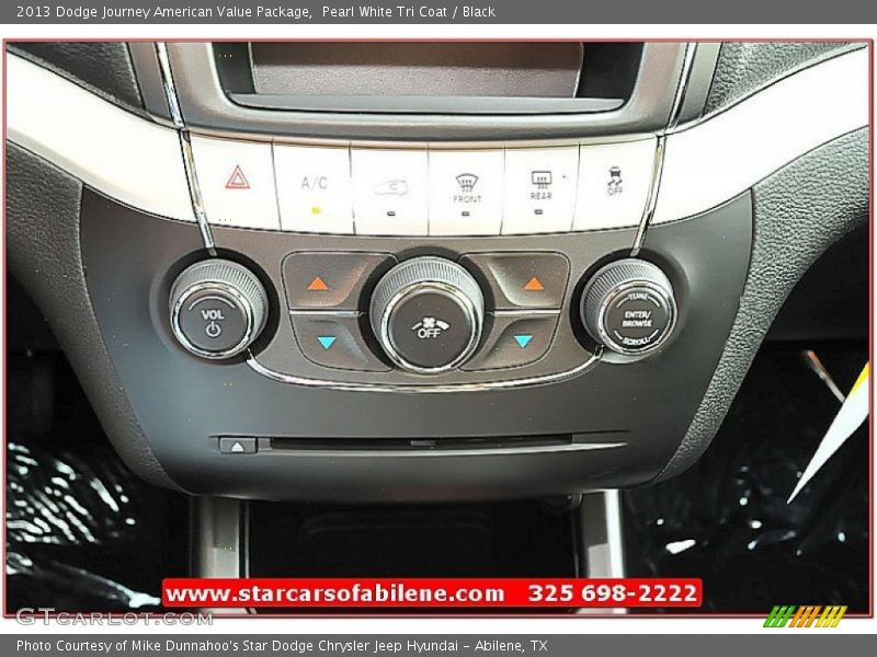 Pearl White Tri Coat / Black 2013 Dodge Journey American Value Package