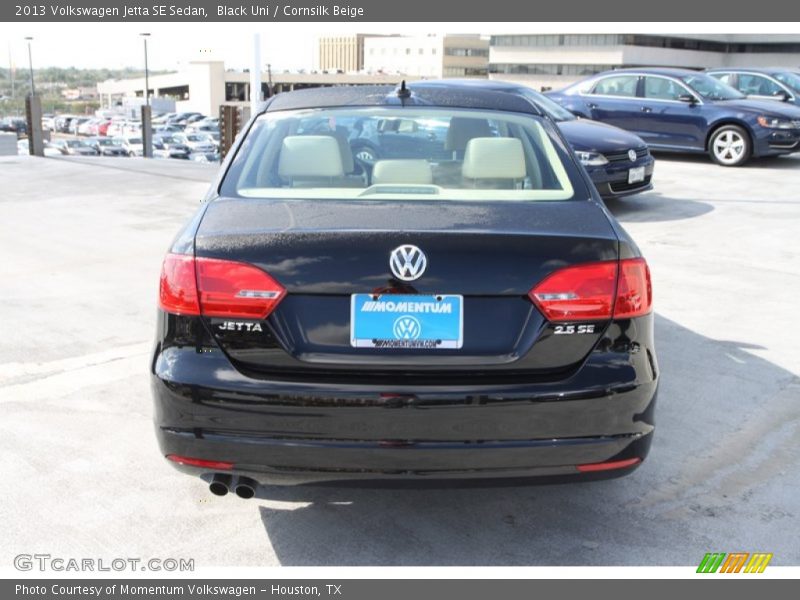 Black Uni / Cornsilk Beige 2013 Volkswagen Jetta SE Sedan