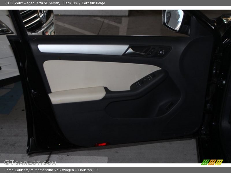 Black Uni / Cornsilk Beige 2013 Volkswagen Jetta SE Sedan
