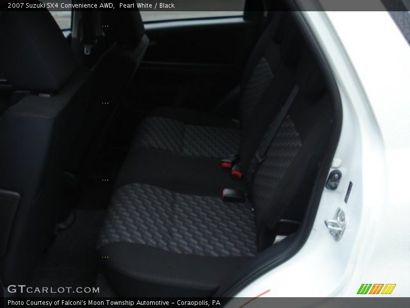 Pearl White / Black 2007 Suzuki SX4 Convenience AWD