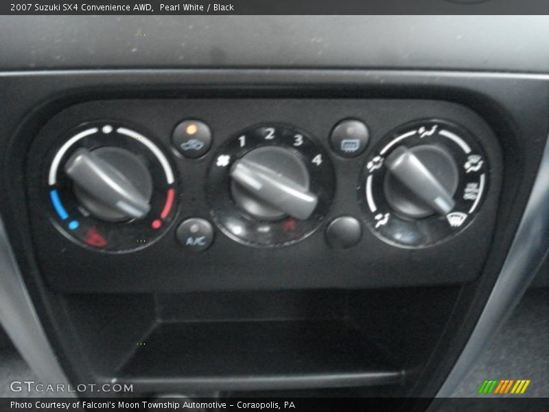 Pearl White / Black 2007 Suzuki SX4 Convenience AWD
