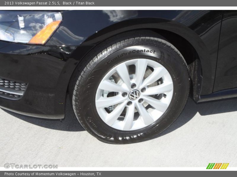 Black / Titan Black 2013 Volkswagen Passat 2.5L S