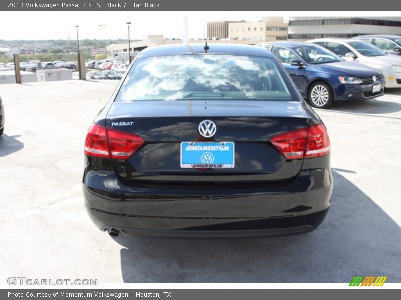 Black / Titan Black 2013 Volkswagen Passat 2.5L S