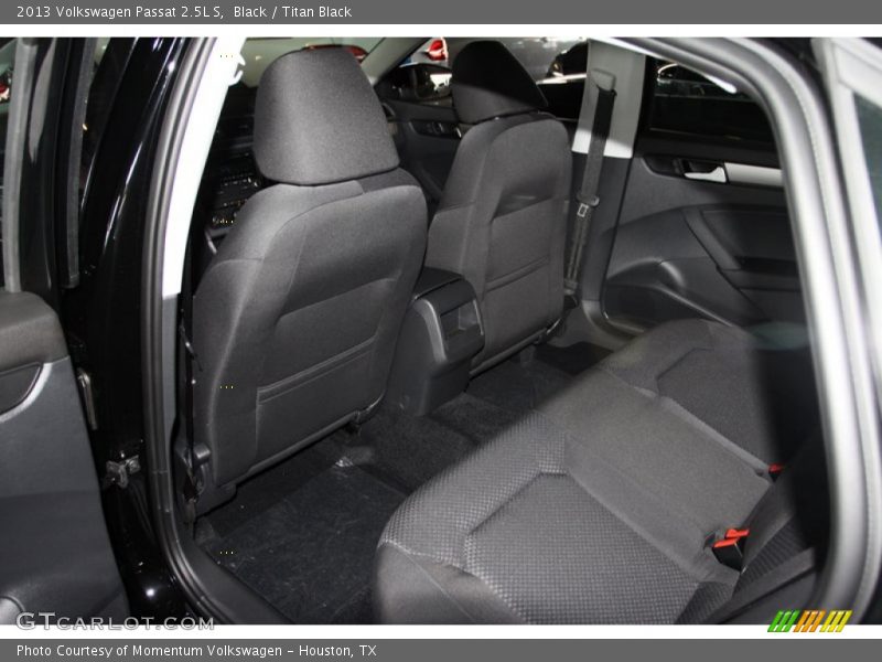 Black / Titan Black 2013 Volkswagen Passat 2.5L S