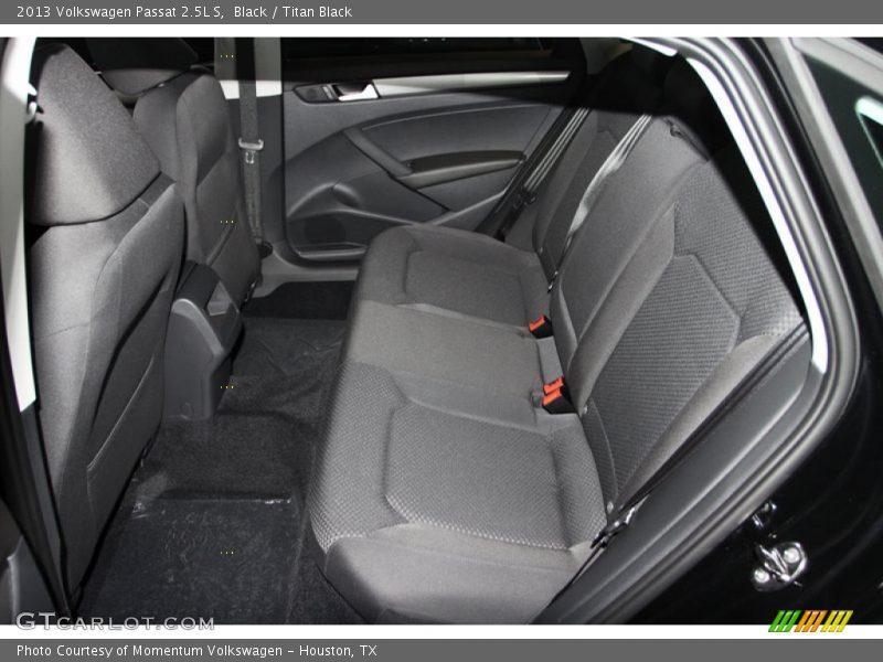 Black / Titan Black 2013 Volkswagen Passat 2.5L S