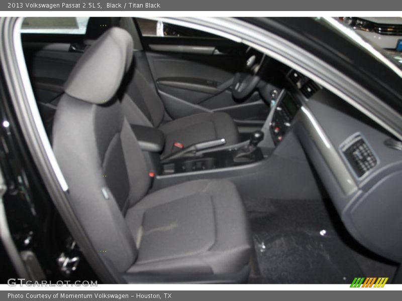 Black / Titan Black 2013 Volkswagen Passat 2.5L S