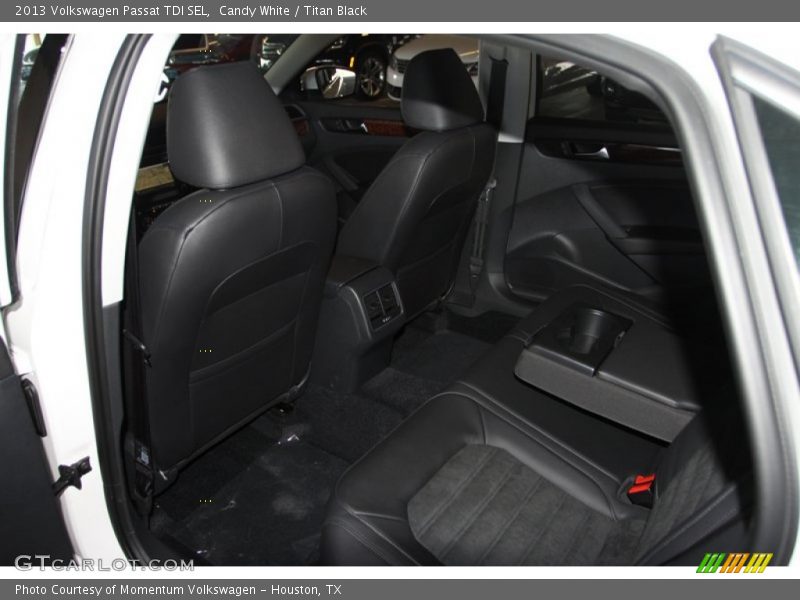 Candy White / Titan Black 2013 Volkswagen Passat TDI SEL
