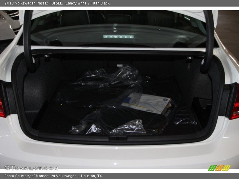 Candy White / Titan Black 2013 Volkswagen Passat TDI SEL