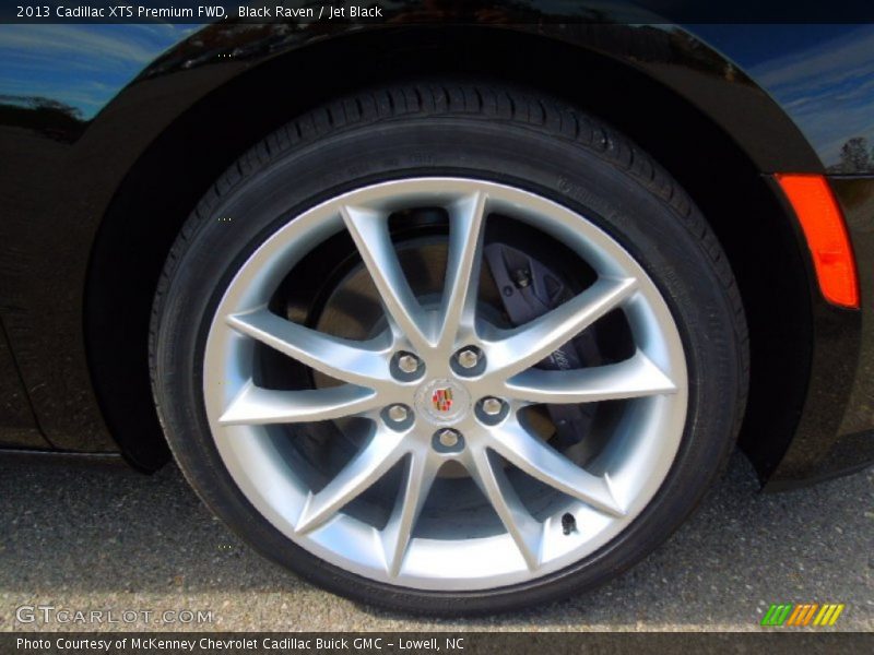  2013 XTS Premium FWD Wheel