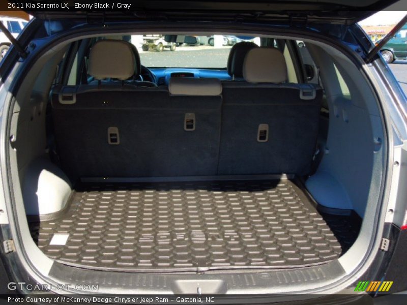 Ebony Black / Gray 2011 Kia Sorento LX