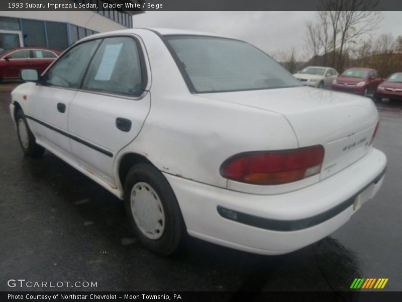 Glacier White / Beige 1993 Subaru Impreza L Sedan