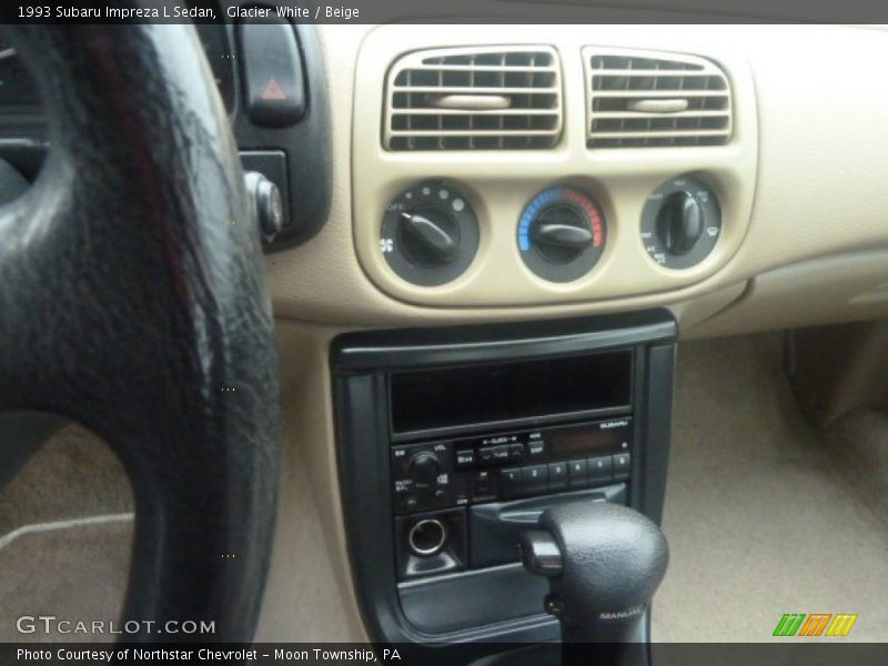 Glacier White / Beige 1993 Subaru Impreza L Sedan