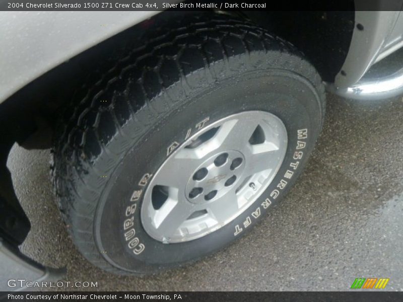 Silver Birch Metallic / Dark Charcoal 2004 Chevrolet Silverado 1500 Z71 Crew Cab 4x4