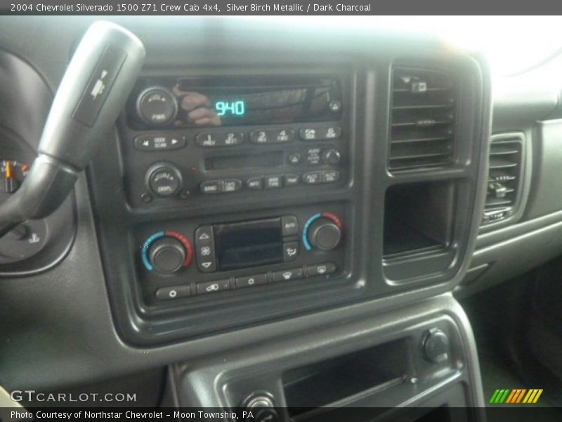 Silver Birch Metallic / Dark Charcoal 2004 Chevrolet Silverado 1500 Z71 Crew Cab 4x4