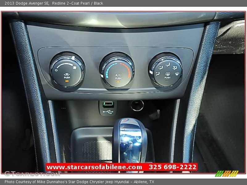 Redline 2-Coat Pearl / Black 2013 Dodge Avenger SE