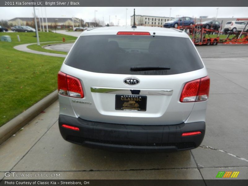 Bright Silver / Black 2011 Kia Sorento LX
