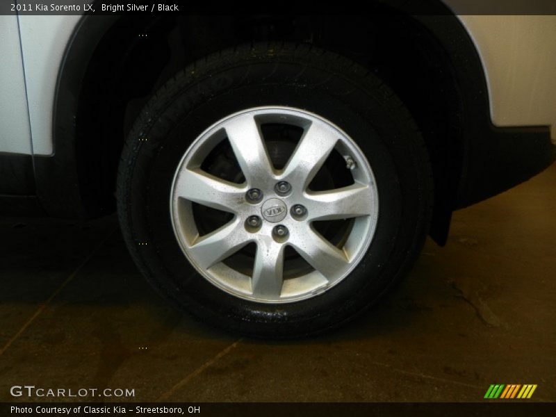 Bright Silver / Black 2011 Kia Sorento LX