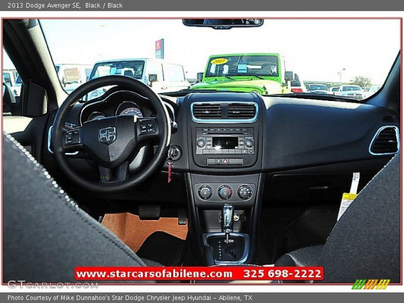 Black / Black 2013 Dodge Avenger SE