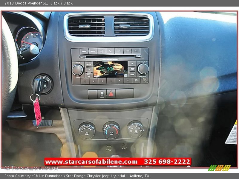Black / Black 2013 Dodge Avenger SE