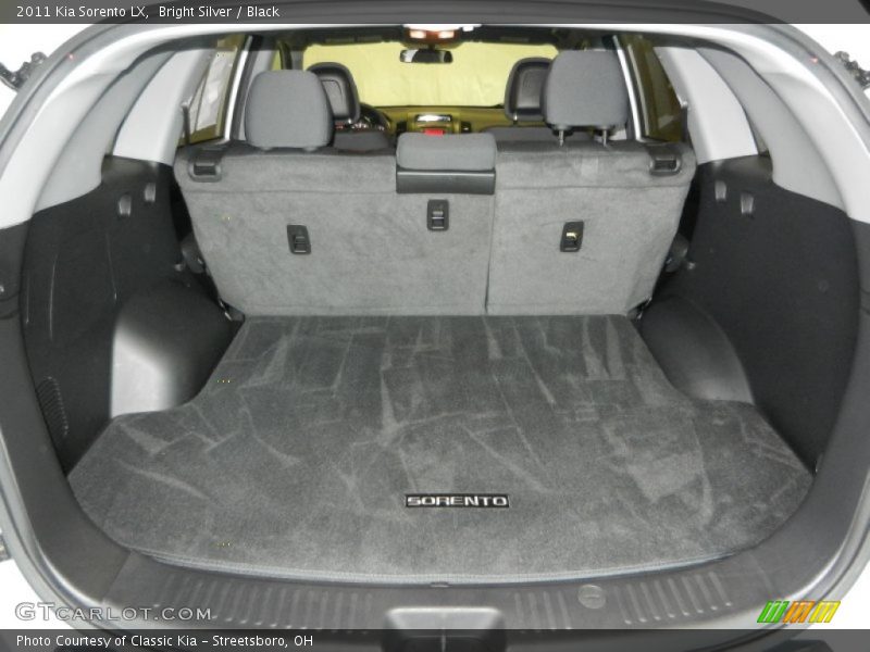 Bright Silver / Black 2011 Kia Sorento LX