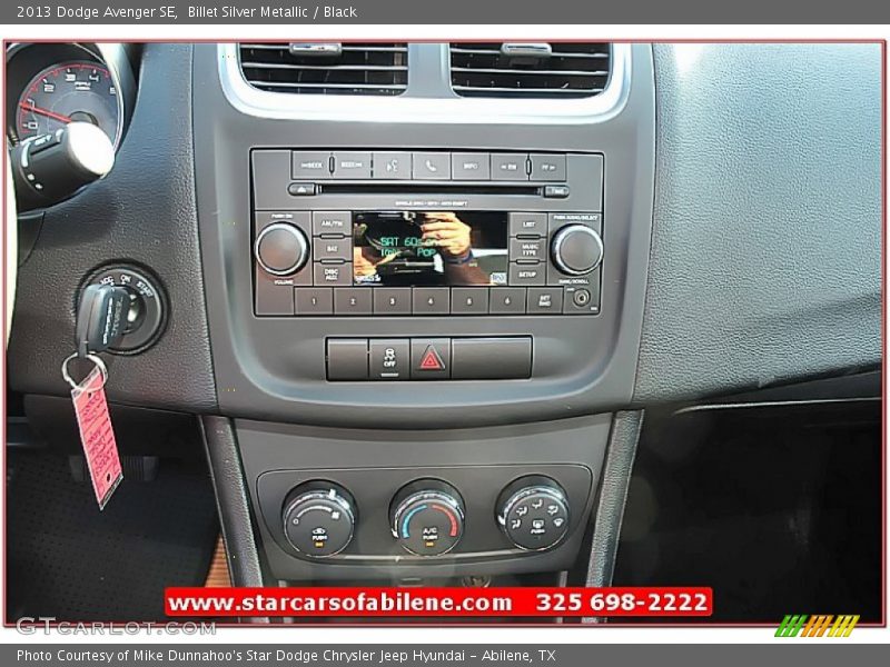 Billet Silver Metallic / Black 2013 Dodge Avenger SE