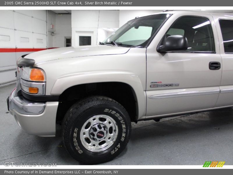 Silver Birch Metallic / Pewter 2005 GMC Sierra 2500HD SLT Crew Cab 4x4