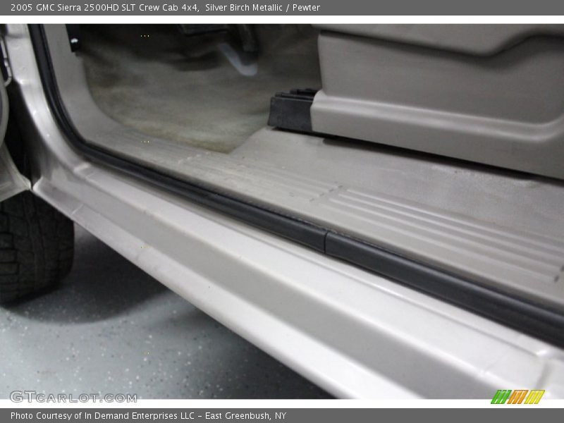 Silver Birch Metallic / Pewter 2005 GMC Sierra 2500HD SLT Crew Cab 4x4