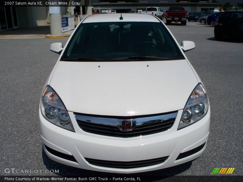 Cream White / Gray 2007 Saturn Aura XE